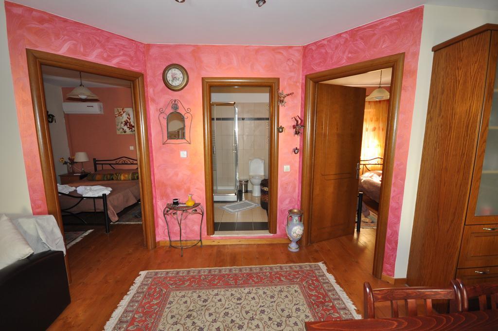 Villa Makrades ปาเลโอกัสไตรซา ภายนอก รูปภาพ