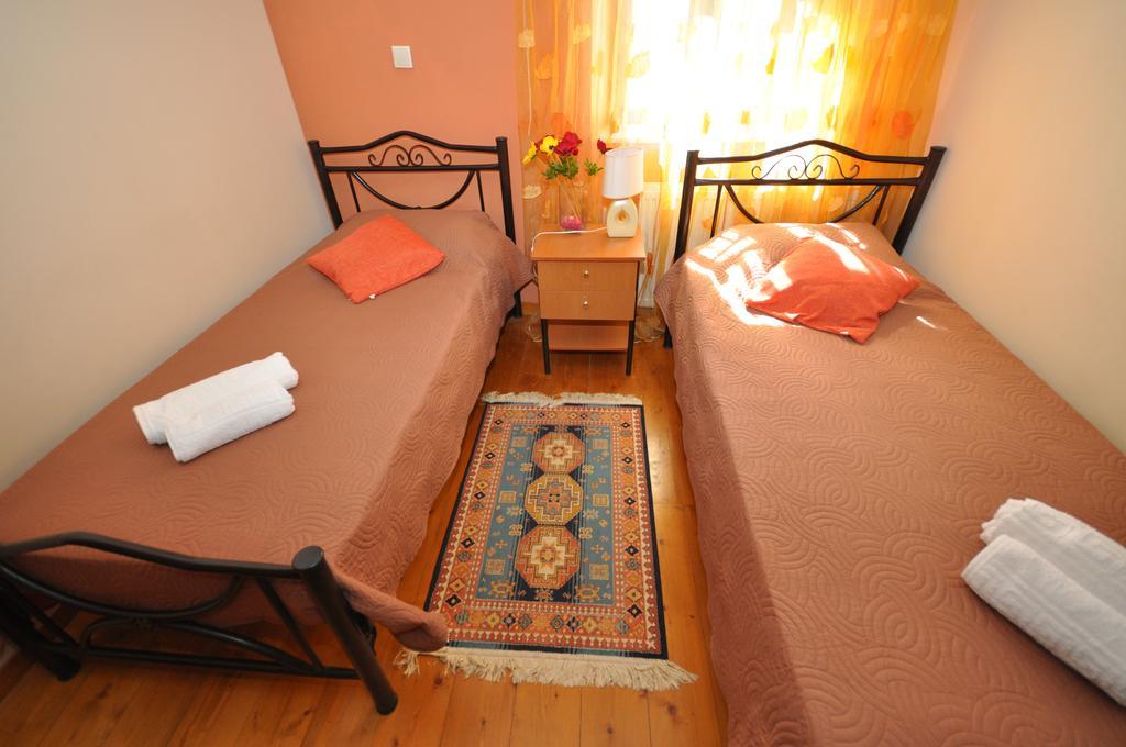 Villa Makrades ปาเลโอกัสไตรซา ภายนอก รูปภาพ